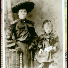 Eliza Head and Mabel Head, 1902. 